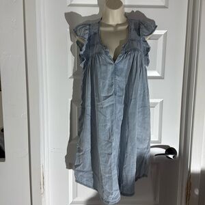 Gentle fawn 
denim flowy dress 
Demin light fabric
Size Small